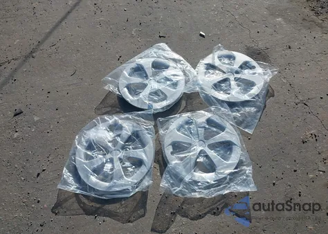 2015 Toyota Prius C Two from USA, damaged, VIN JTDKDTB35F1111152